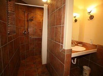 Creekhaven Inn & Spa Уимберли Экстерьер фото